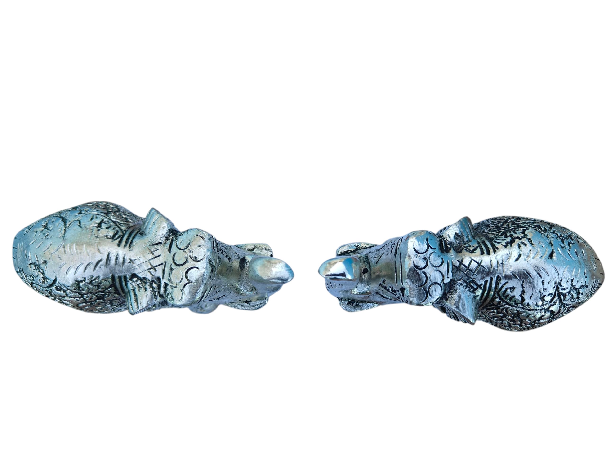 elephant pair nu metal elephant statue polish set of 2 for office table top decor, good luck, gift & home decorative elephant showpiece for vastu & home decorative item (metal, silver)
